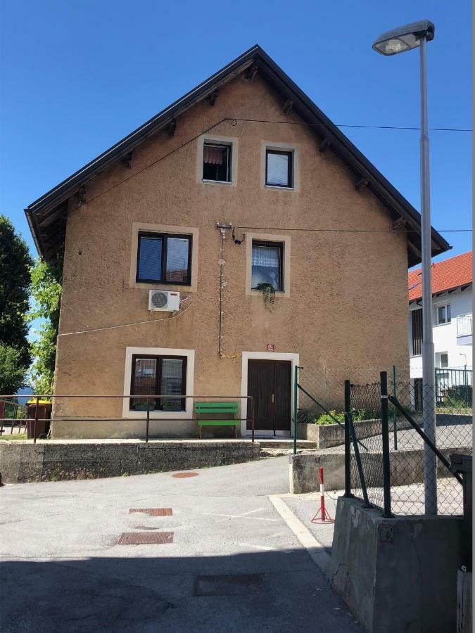 פוסטוינה Apartma Mahnic מראה חיצוני תמונה